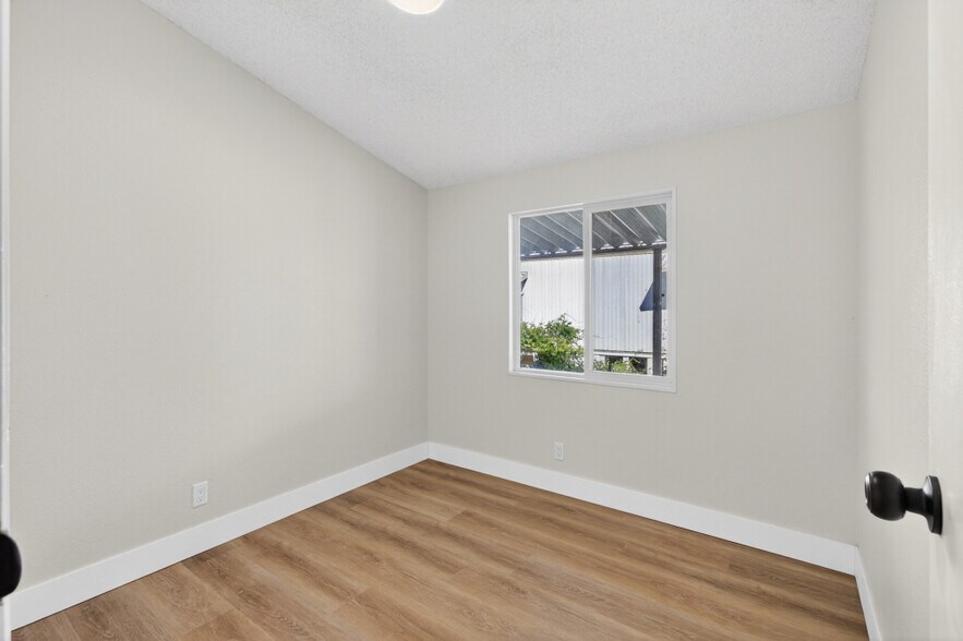 More Photos Of 402 Colin Kelly Dr, Roseville Apartments For Sale
