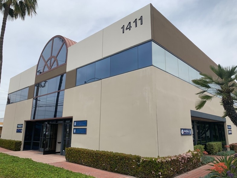 More Photos Of 1411 N Batavia St, Orange Light Manufacturing For Lease