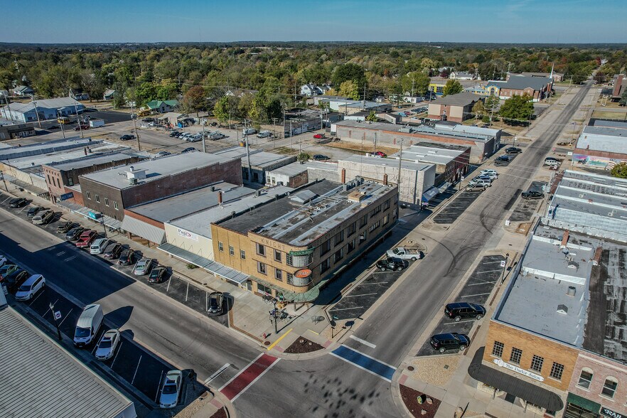 More Photos Of 201 W Commercial St, Lebanon Office For Sale