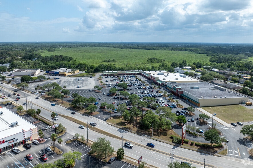 More Photos Of 3229-3265 Garden St, Titusville General Retail For Lease
