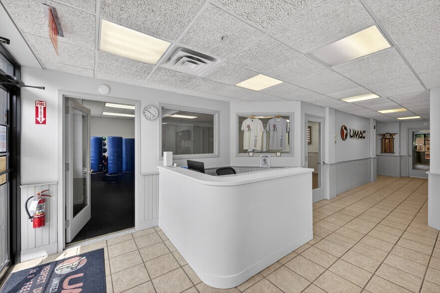 More Photos Of 114 Old Route 6, Carmel Loft Creative Space For Lease