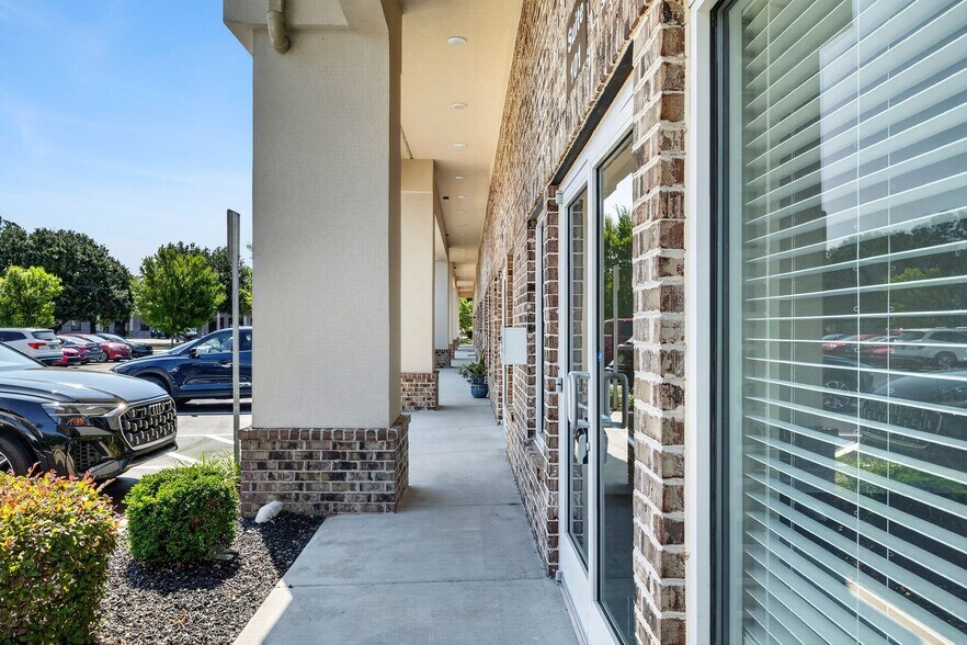 More Photos Of 122 Canal St, Pooler Medical For Lease