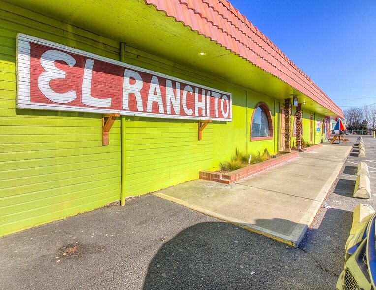 More Photos Of 1319 E 1st Ave, Zillah Restaurant For Sale