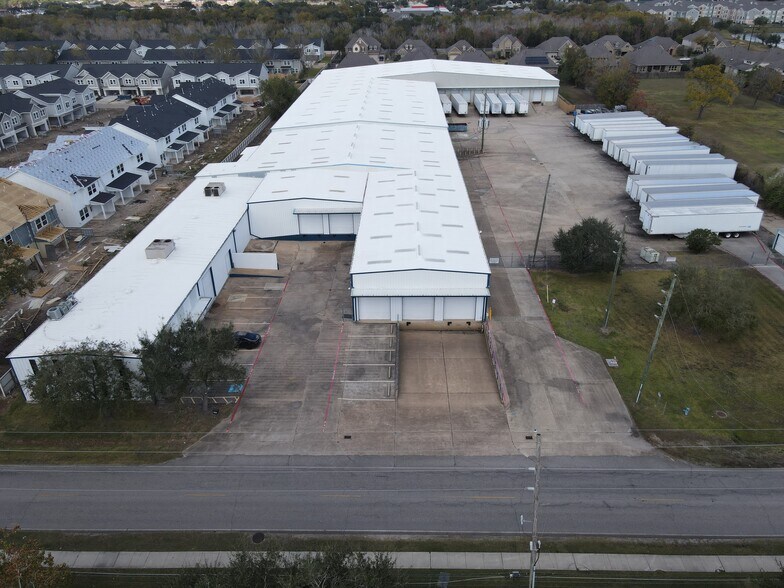 More Photos Of 8101 Fite Rd, Pearland Warehouse For Sale