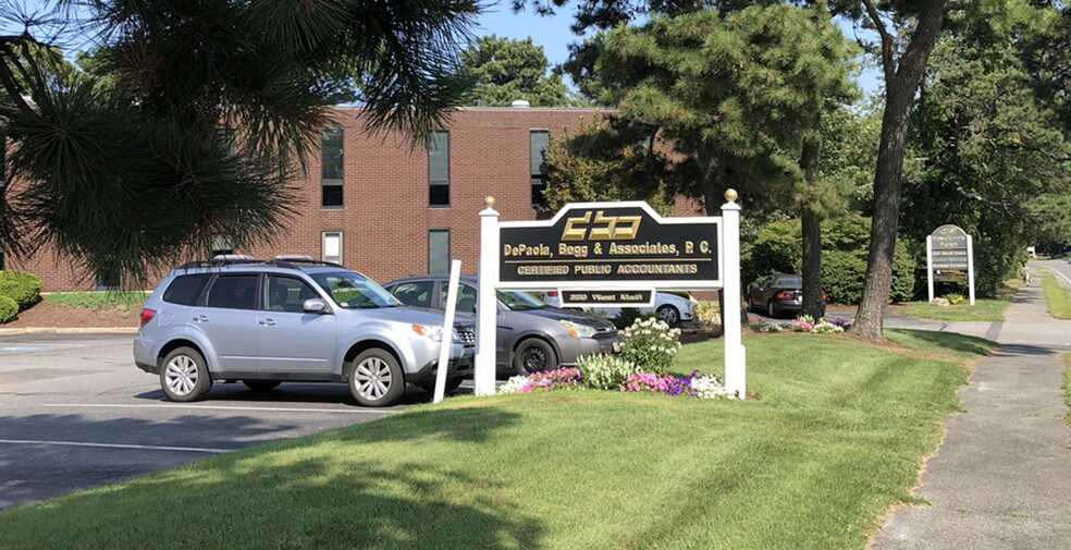 More Photos Of 218 W Main St, Hyannis Medical For Sale