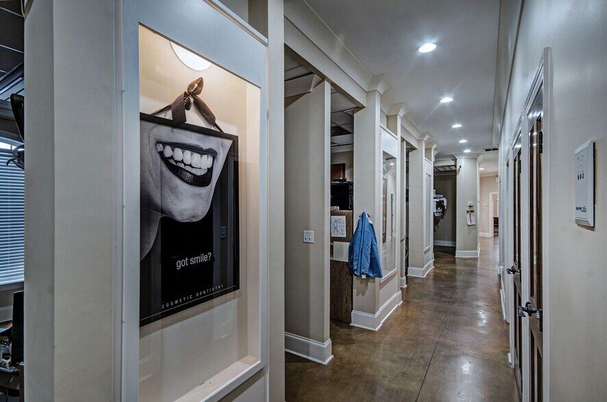 More Photos Of 1237 Highway 35, Forest Medical For Sale