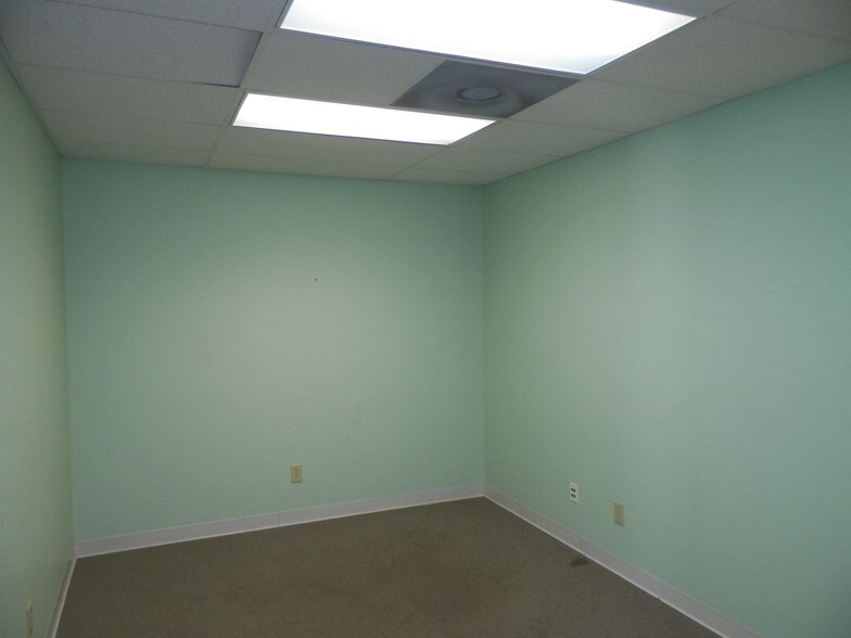 More Photos Of 2424 Old Sterlington Rd, Monroe Freestanding For Lease