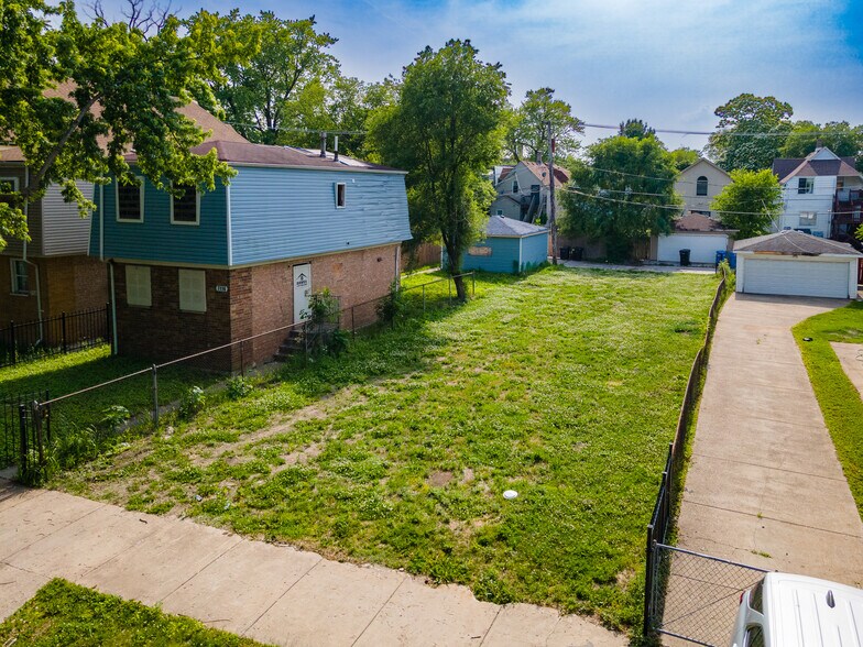 More Photos Of 7112 S University Ave, Chicago Land For Sale