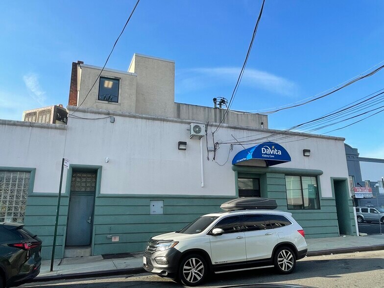 More Photos Of 1515 Jarret Pl, Bronx Hospital For Lease