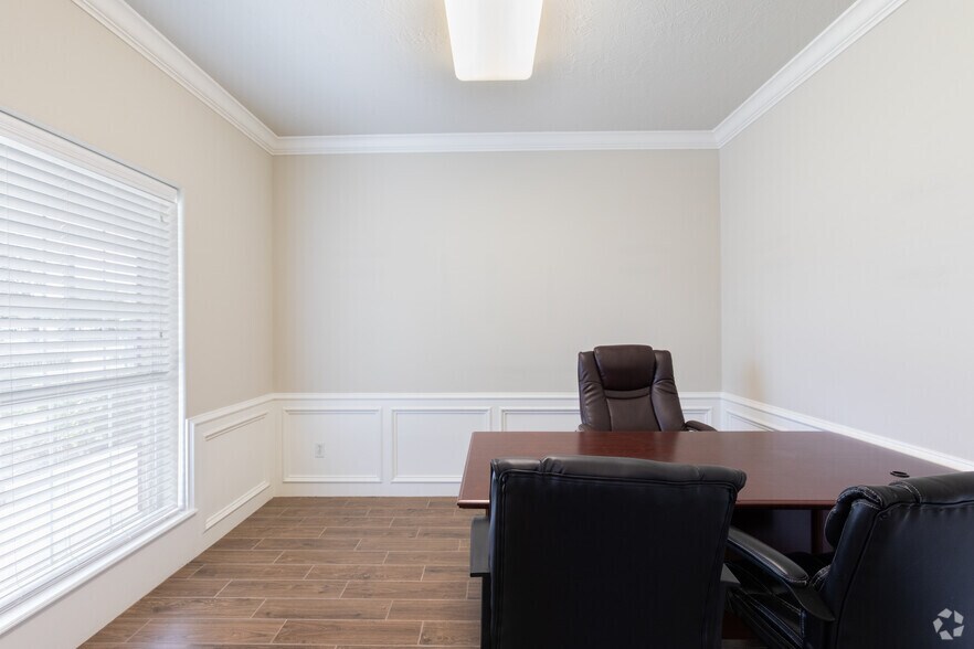 More Photos Of 14504 North Fwy, Houston Office For Sale