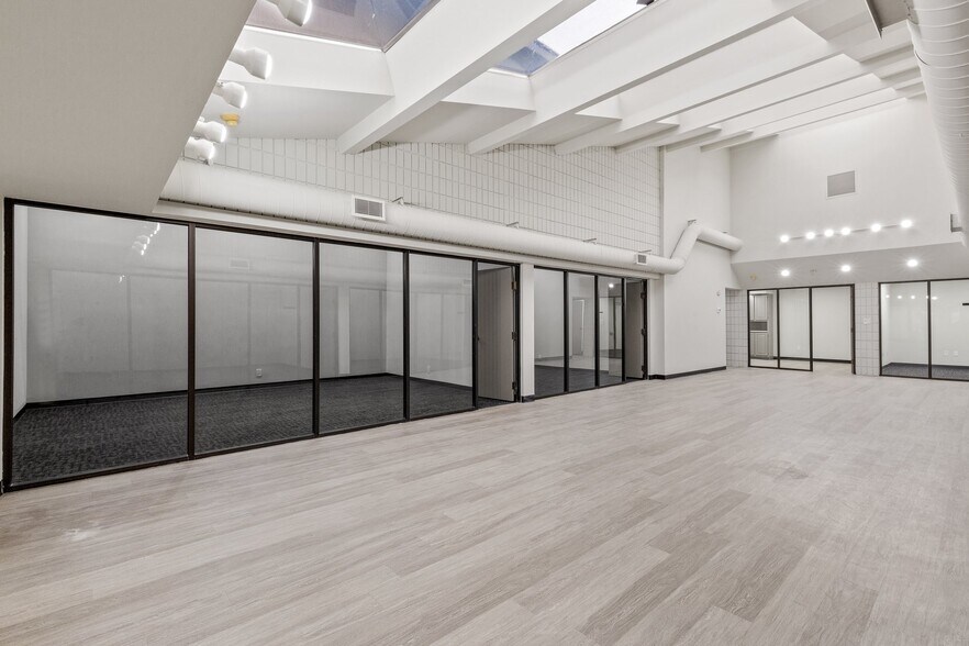 More Photos Of 1515 S Boulder Ave, Tulsa Office For Lease