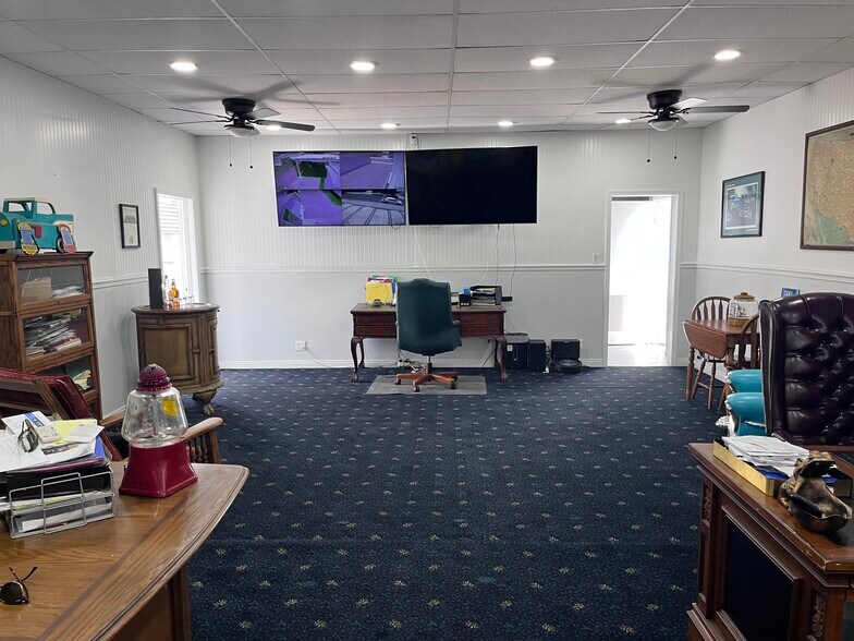 More Photos Of 10043 Artesia Pl, Bellflower Service For Lease