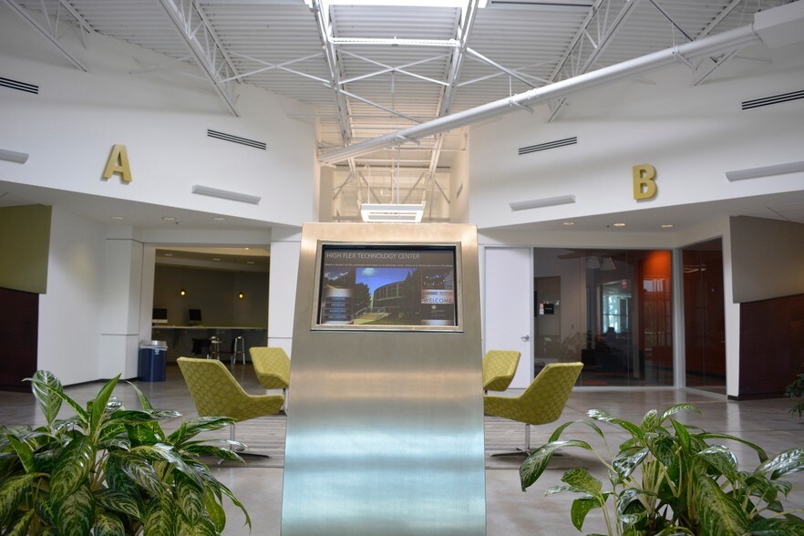 More Photos Of 12708 Riata Vista Cir, Austin Office For Lease