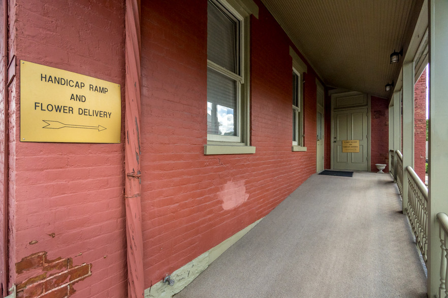 More Photos Of 917 Main St, Covington Funeral Home For Sale