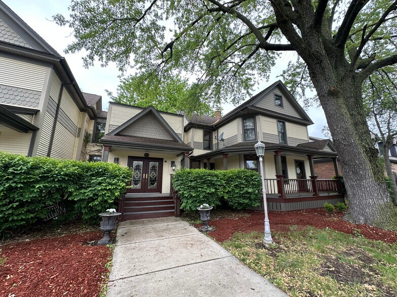More Photos Of 121 N Washington St, Naperville Medical For Sale