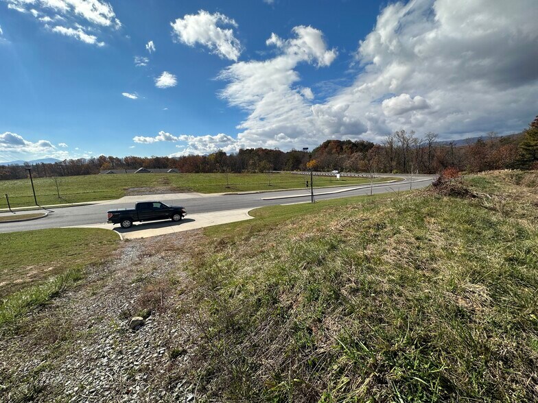 More Photos Of 0 Cove, Roanoke Land For Sale