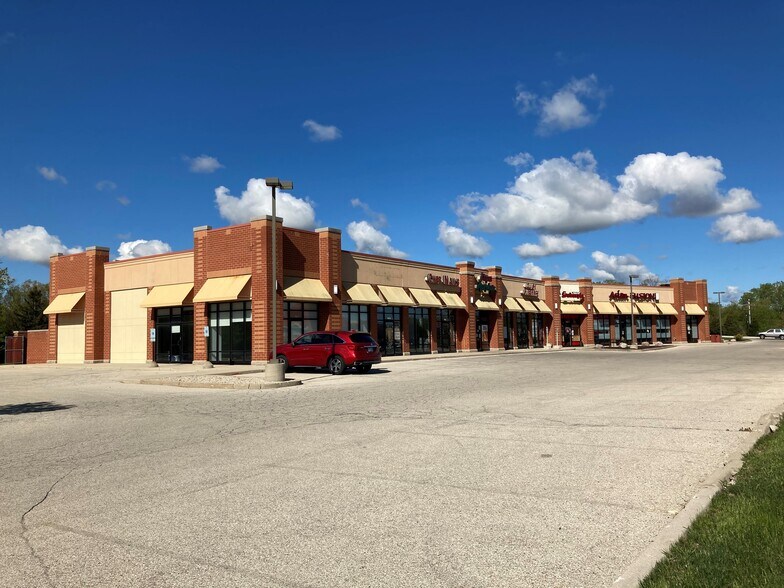 Primary Photo Of 2177 Silvernail Rd, Pewaukee Freestanding For Lease