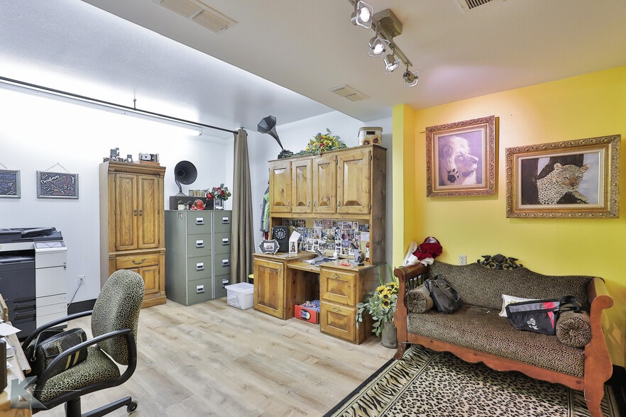 More Photos Of 2180 Maple St, Abilene Specialty For Sale