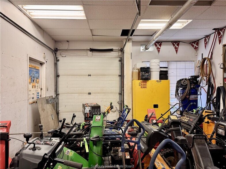 More Photos Of 560 Notre Dame Ave, Sudbury Distribution For Lease