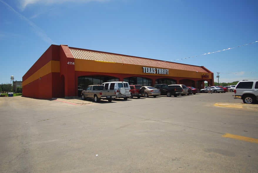 More Photos Of 4002-4010 W Commerce St, San Antonio Unknown For Lease