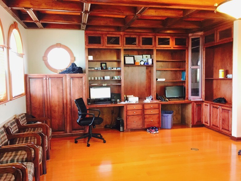 More Photos Of 1450 W Parmer Ln, Austin Medical For Lease