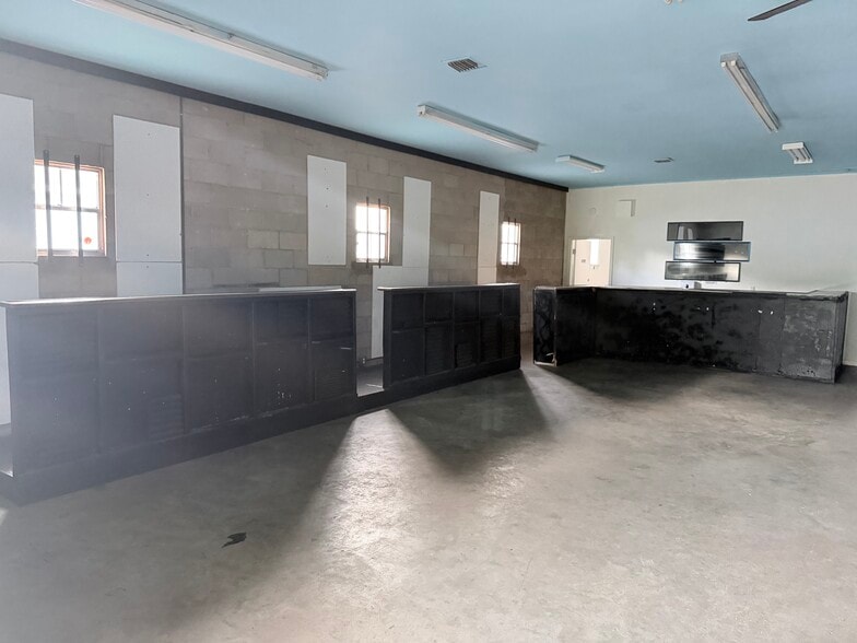 More Photos Of 1105 W Tharpe St, Tallahassee Freestanding For Lease