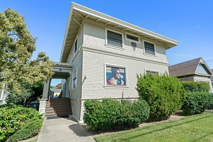 Primary Photo Of 217 E Lake Ave, Watsonville Office For Sale