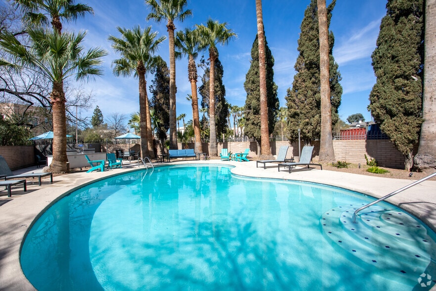 More Photos Of 425 W Paseo Redondo, Tucson Apartments For Sale