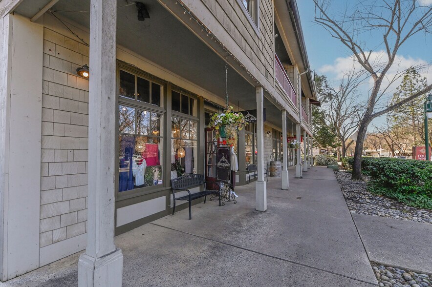More Photos Of 219 Main St, Murphys Storefront For Sale