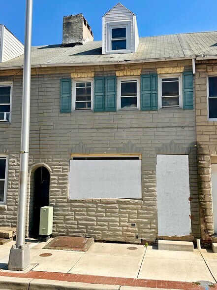 More Photos Of 319 S Central Ave, Baltimore Storefront Retail Residential For Sale