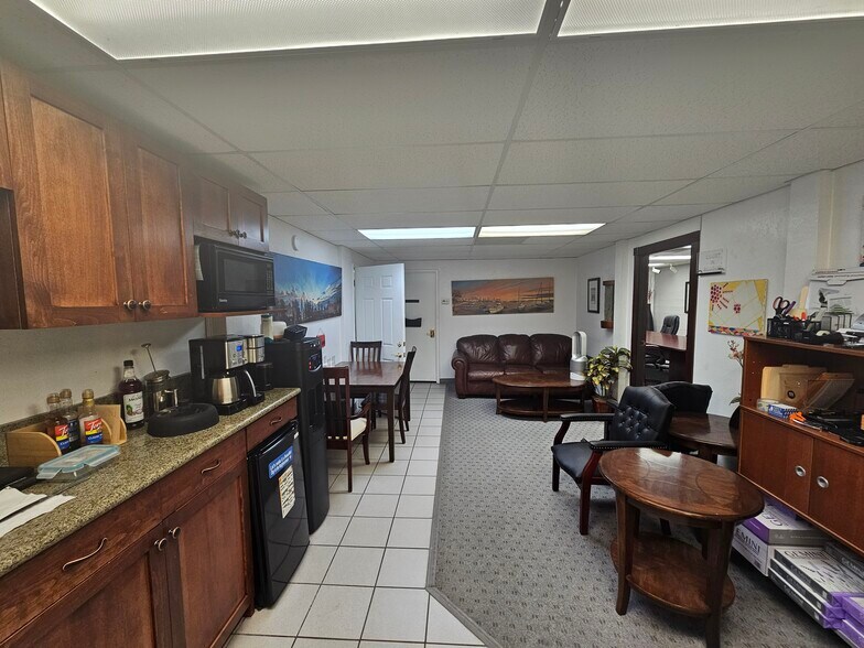 More Photos Of 928-944 C St, San Diego Office For Lease