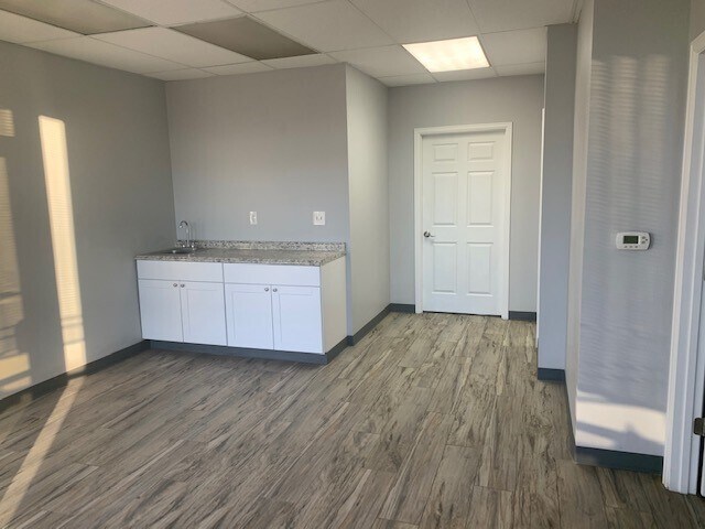 More Photos Of 1900 S Quince St, Denver Warehouse For Lease