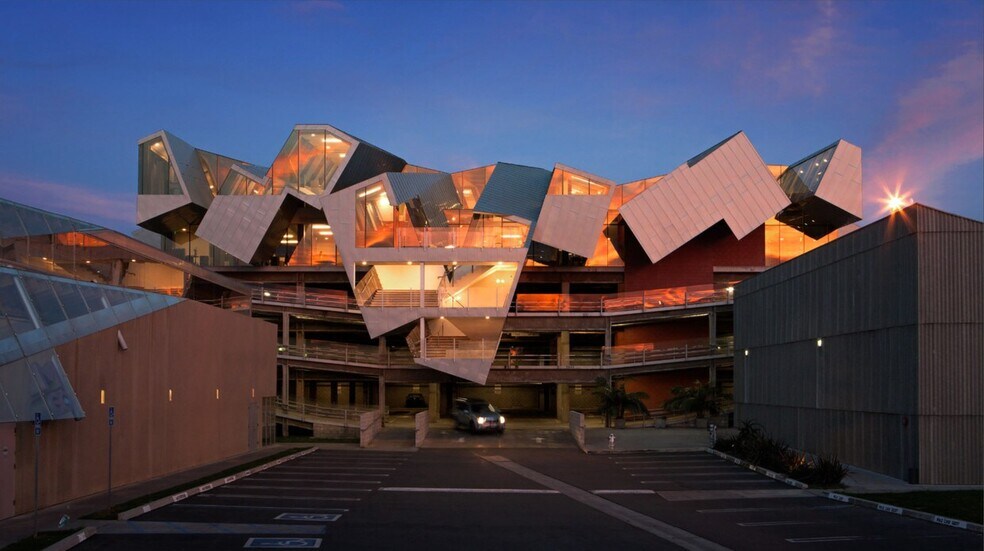 More Photos Of 3532 Hayden Ave, Culver City Unknown For Lease