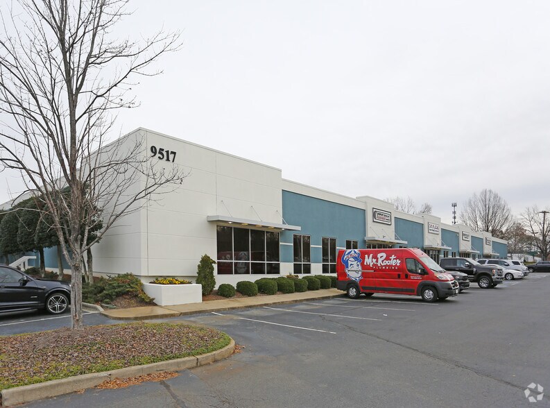 More Photos Of 9517 Monroe Rd, Charlotte Light Distribution For Lease
