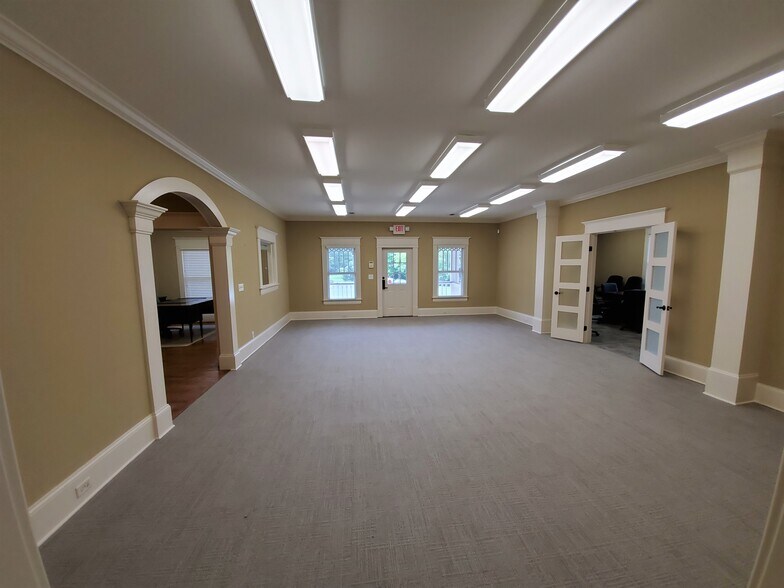More Photos Of 235 S Glynn St, Fayetteville Office For Lease