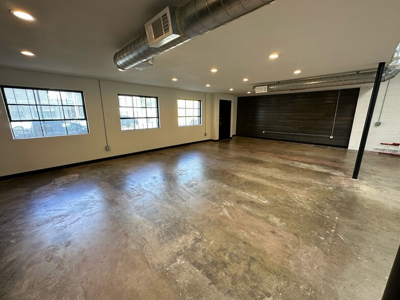 More Photos Of 4116 W Jefferson Blvd, Los Angeles Industrial For Lease