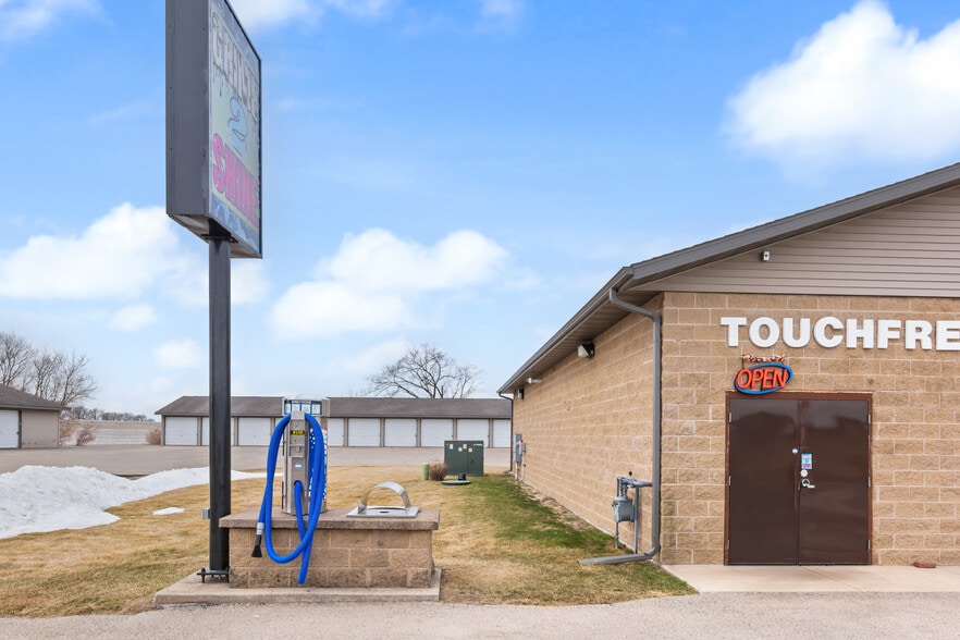 More Photos Of 1275 Margaret st, Markesan Storefront For Sale