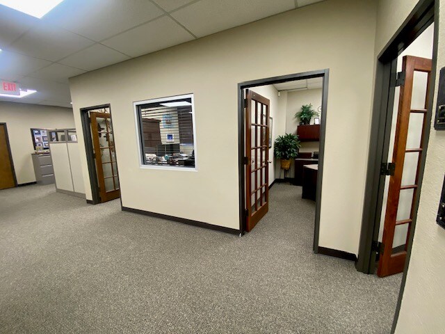 More Photos Of 722A Fairmont Pky, Pasadena Office For Lease