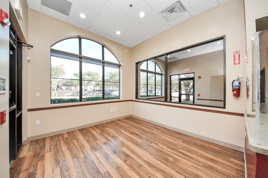 More Photos Of 3521 Town Center Blvd, Sugar Land Medical For Lease