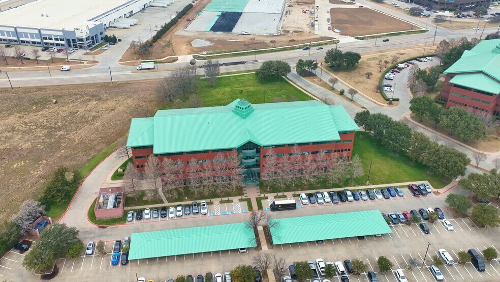 Primary Photo Of 1750 Valley View Ln, Dallas Office For Sale