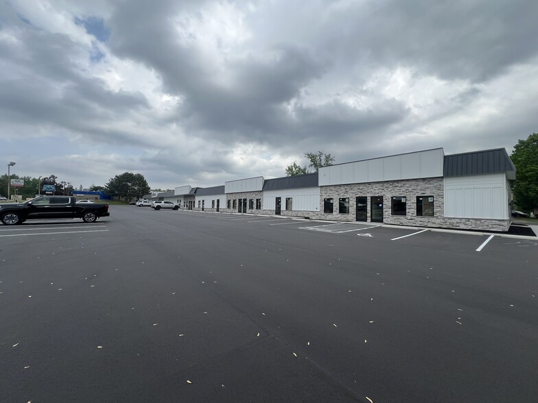 More Photos Of 1207-1267 Geneva Ave N, Saint Paul Storefront For Lease