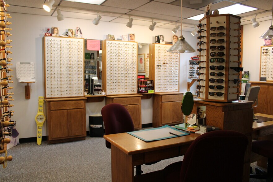 More Photos Of 32-38 Main St, Windsor Locks Office For Sale