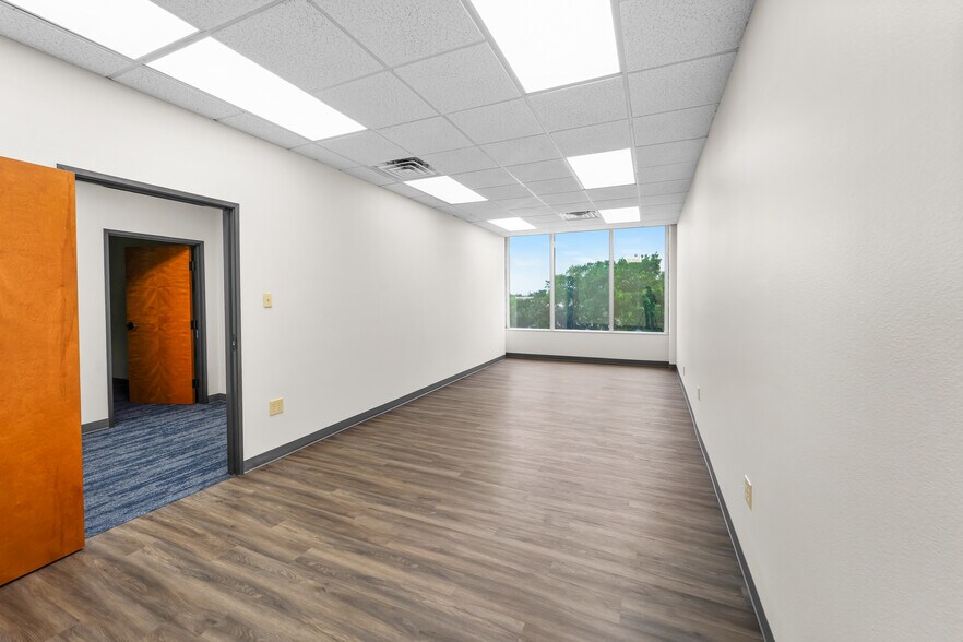 More Photos Of 1800 NE Loop 410, San Antonio Unknown For Lease