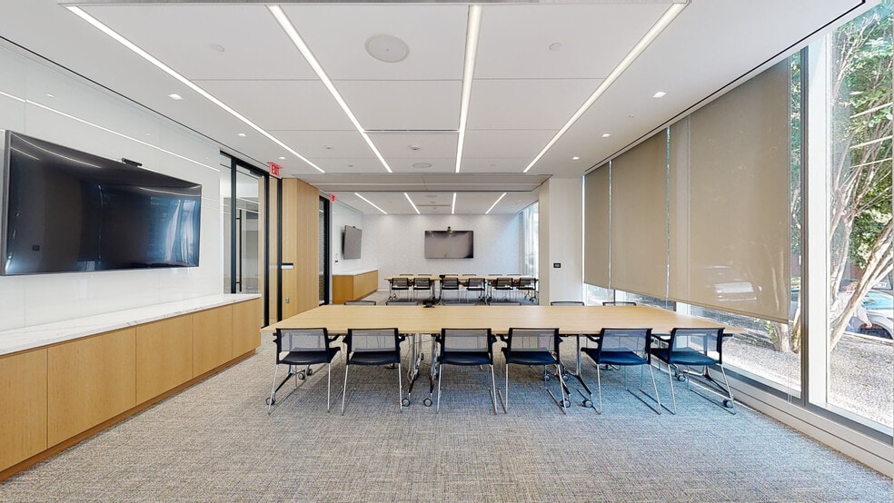 More Photos Of 4800 Hampden Ln, Bethesda Office For Lease