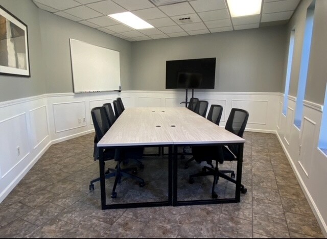 More Photos Of 36887 Schoolcraft Rd, Livonia Coworking Space