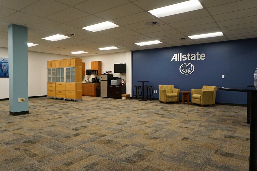 More Photos Of 392 E Winchester St, Murray Office For Lease