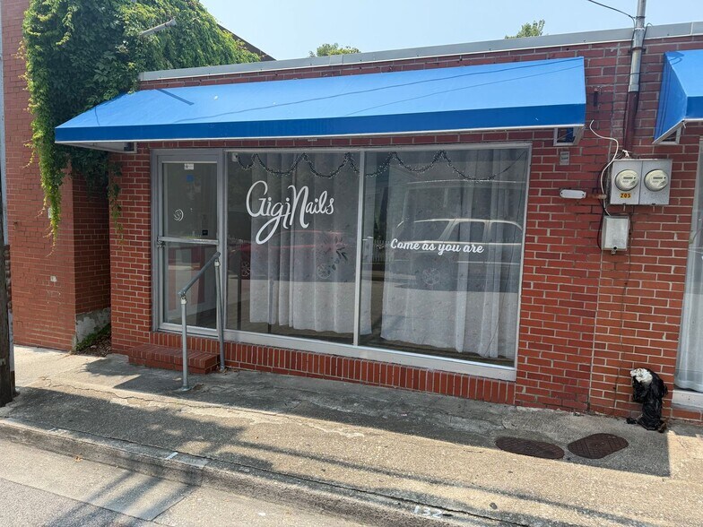 Primary Photo Of 205-207 Main St, Swansboro Storefront For Lease