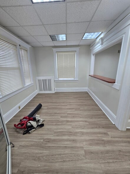 More Photos Of 7247 Amboy Rd, Staten Island Office Residential For Lease