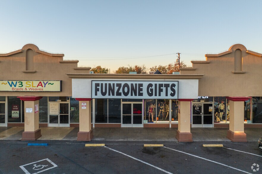 More Photos Of 1001-1039 W Avenue I, Lancaster General Retail For Lease