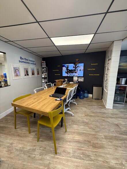 More Photos Of 5685-5693 La Jolla Blvd, La Jolla Apartments For Lease
